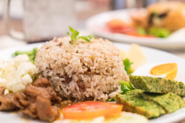 Como fazer arroz com suã?