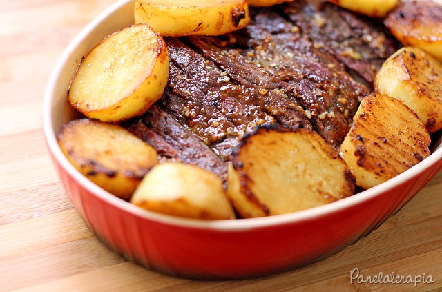 Estrogonofe de frango 800g - tamanho família - Comida Boa