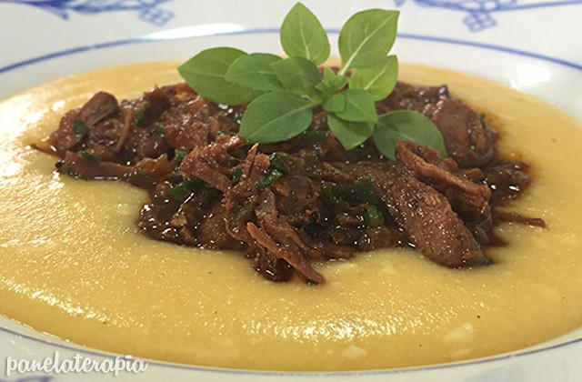 polenta-carne