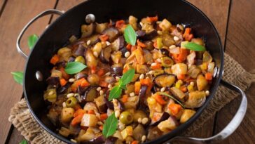 Como fazer uma caponata de berinjela no forno?