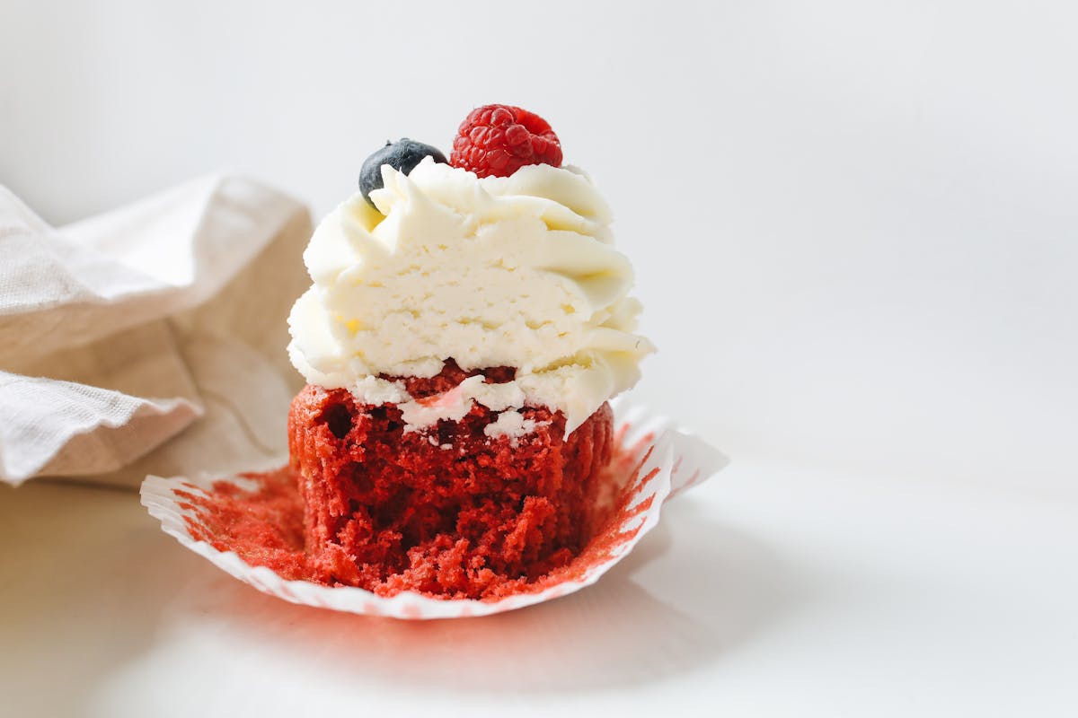 How to make a red velvet cupcake in a practical way?  – Panelaterapia