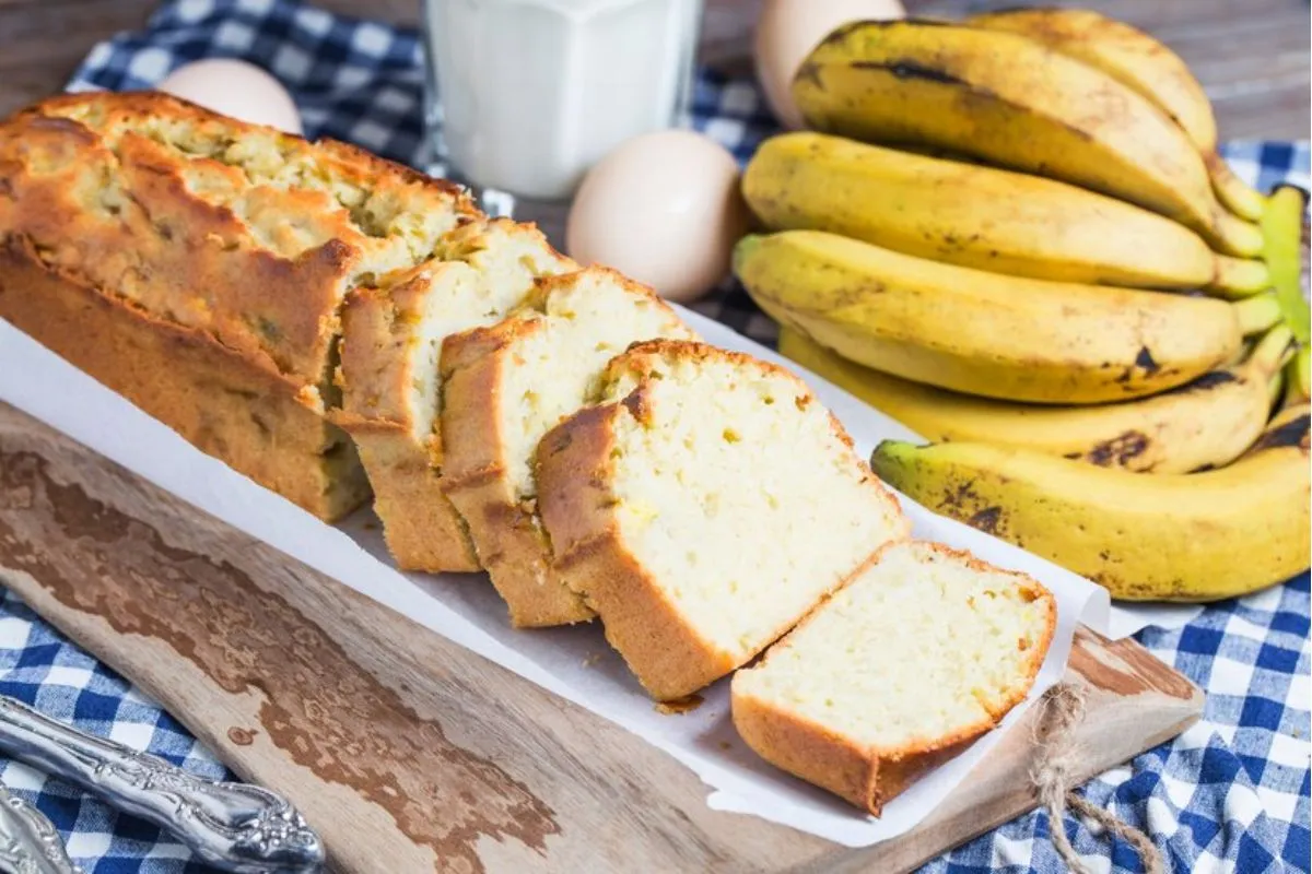 Como fazer um bolo de banana fitness saudável e delicioso