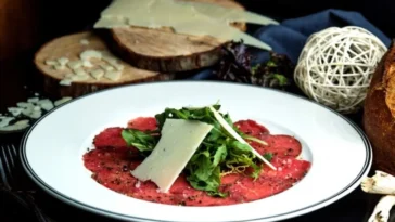 Receita deliciosa de carpaccio: aprenda a preparar esta entrada sofisticada