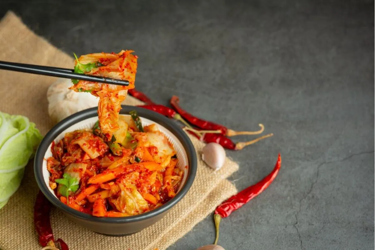 Kimchi: como preparar e aproveitar os benefícios dessa iguaria coreana