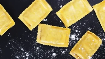 Receita de ravioli passo a passo: aprenda como fazer e rechear