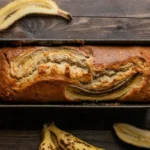 Aprenda a fazer torta de banana caramelizada em casa